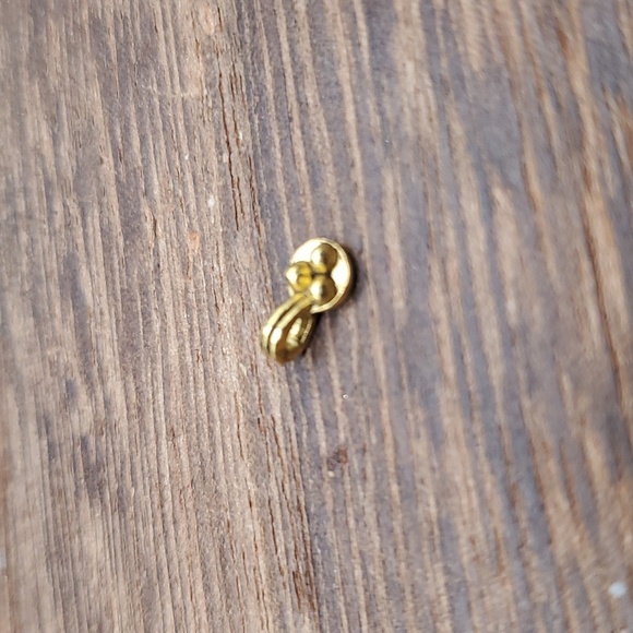 P115 delicate trio charm ✨️ - Picture 1 of 2